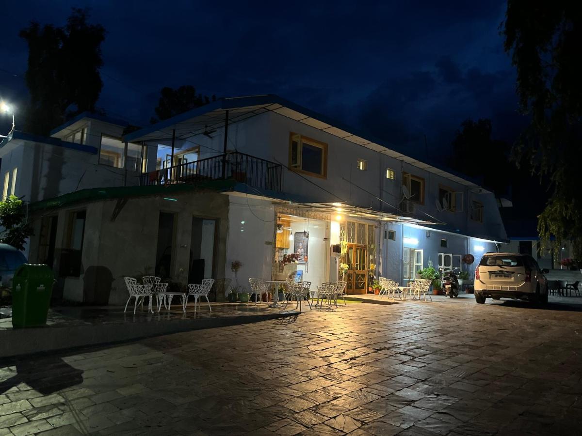 Pops Resort Pālampur Esterno foto