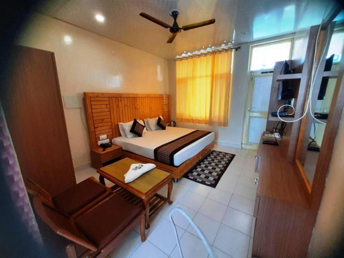 Pops Resort Pālampur Esterno foto