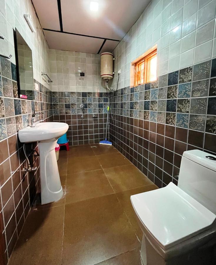 Pops Resort Pālampur Esterno foto