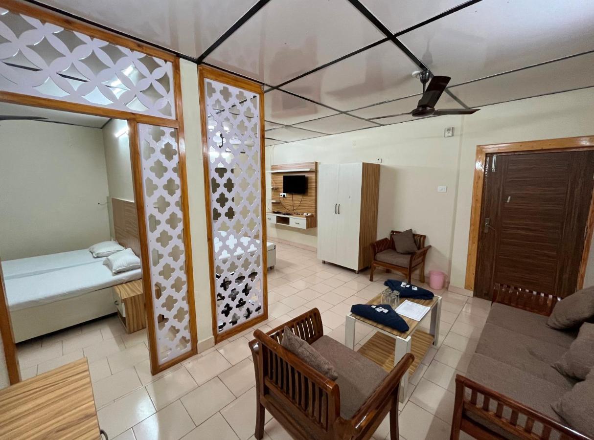Pops Resort Pālampur Esterno foto