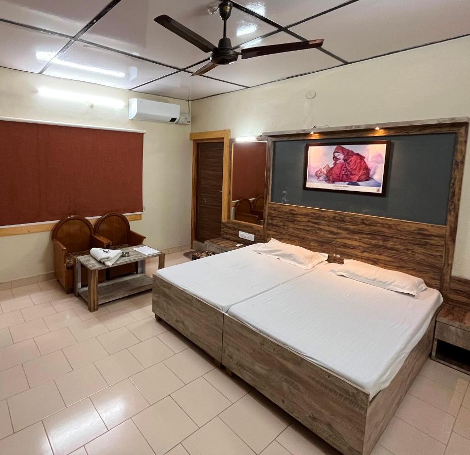 Pops Resort Pālampur Esterno foto