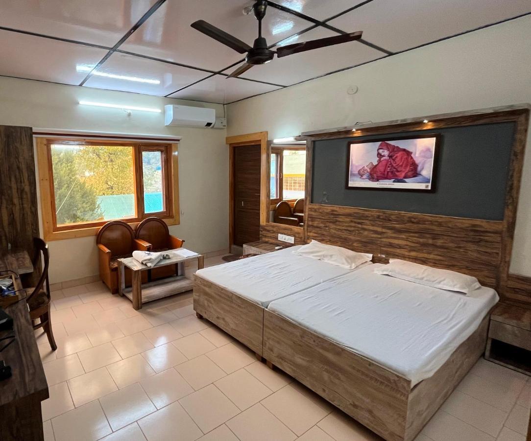 Pops Resort Pālampur Esterno foto