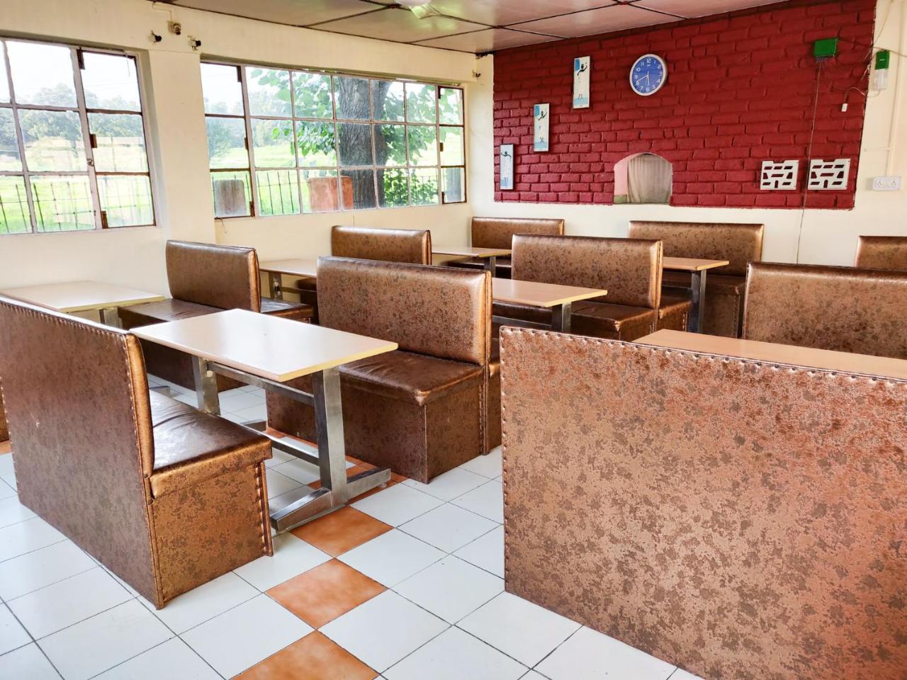 Pops Resort Pālampur Esterno foto