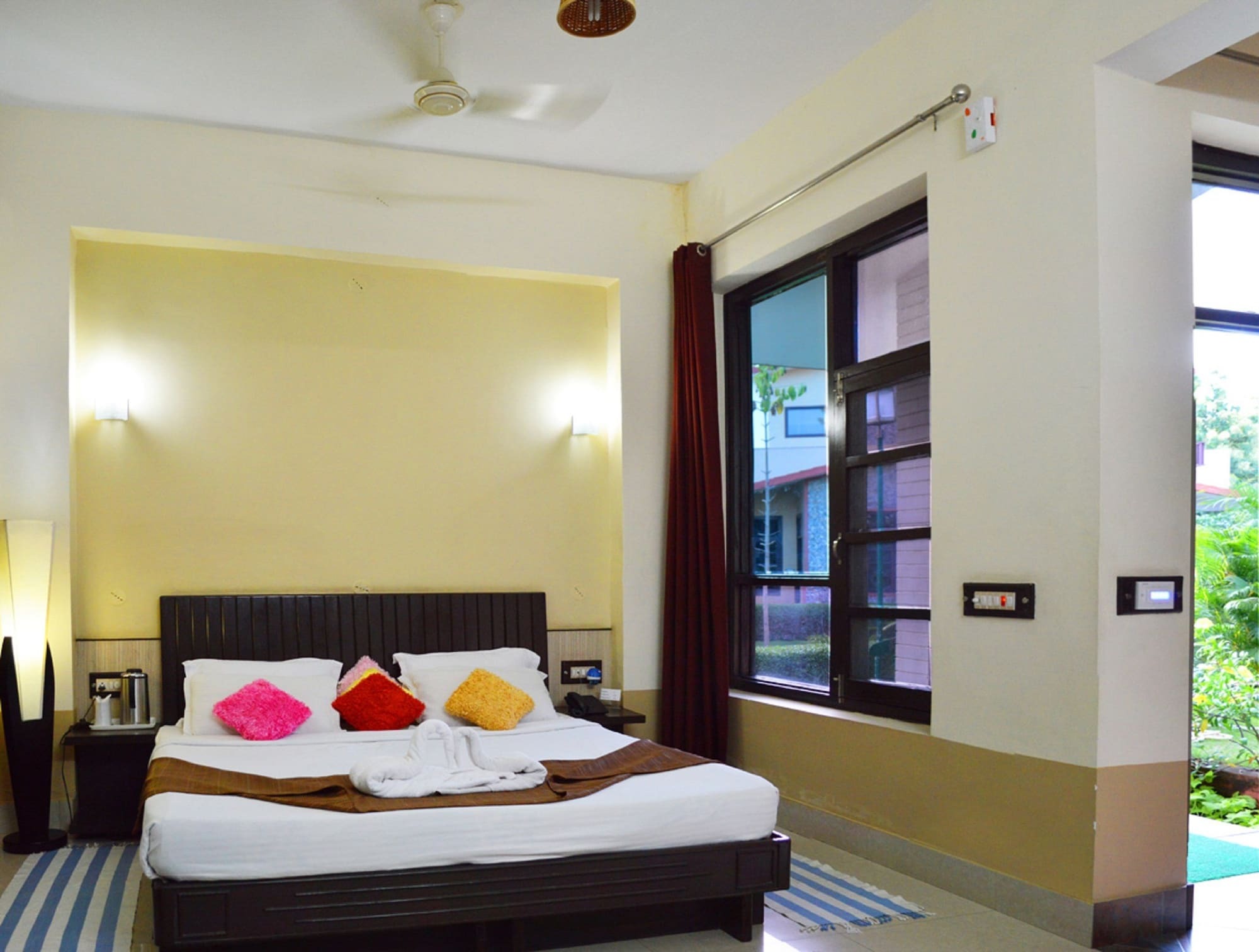 Pops Resort Pālampur Esterno foto